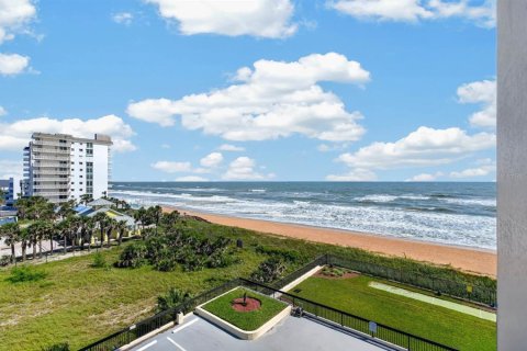 Condo in Ormond Beach, Florida, 2 bedrooms  № 2381357 - photo 8
