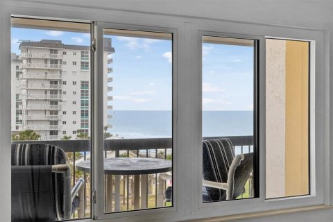 Condo in Ormond Beach, Florida, 2 bedrooms  № 2381357 - photo 28
