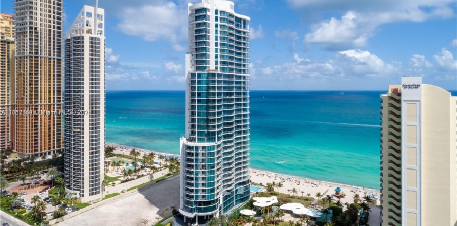 Condo à Sunny Isles Beach, Floride, 2 chambres № 1882084