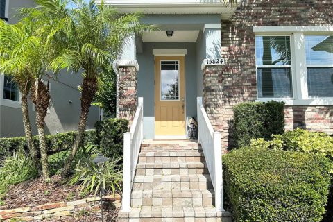 Townhouse in Winter Garden, Florida 4 bedrooms, 190.64 sq.m. № 2378099 - photo 2