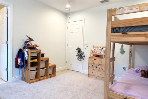 Townhouse in Winter Garden, Florida 4 bedrooms, 190.64 sq.m. № 2378099 - photo 10