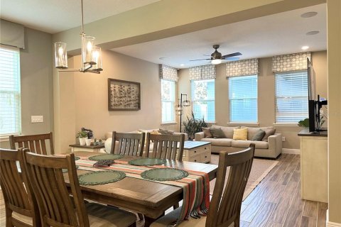 Townhouse in Winter Garden, Florida 4 bedrooms, 190.64 sq.m. № 2378099 - photo 19