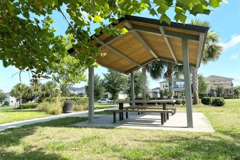 Townhouse in Winter Garden, Florida 4 bedrooms, 190.64 sq.m. № 2378099 - photo 22