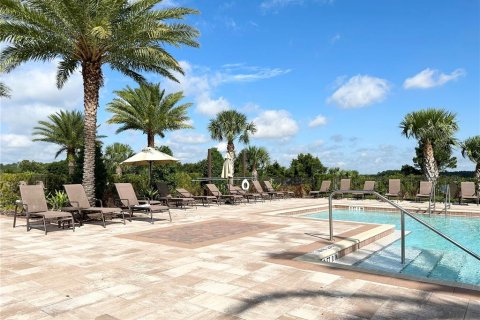 Townhouse in Winter Garden, Florida 4 bedrooms, 190.64 sq.m. № 2378099 - photo 27
