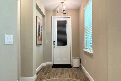 Townhouse in Winter Garden, Florida 4 bedrooms, 190.64 sq.m. № 2378099 - photo 3