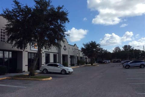 Immobilier commercial à vendre à Kissimmee, Floride: 836.12 m2 № 1411457 - photo 5