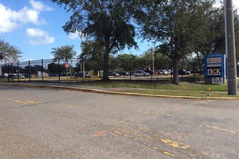 Immobilier commercial à vendre à Kissimmee, Floride: 836.12 m2 № 1411457 - photo 7