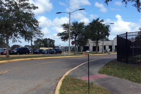 Immobilier commercial à vendre à Kissimmee, Floride: 836.12 m2 № 1411457 - photo 10