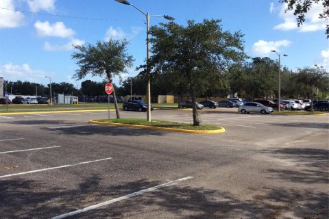 Immobilier commercial à vendre à Kissimmee, Floride: 836.12 m2 № 1411457 - photo 13