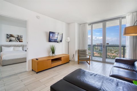 Copropriété à vendre à Hallandale Beach, Floride: 2 chambres, 96.34 m2 № 2042242 - photo 14
