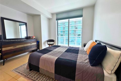 Condo in Miami, Florida, 2 bedrooms  № 1933525 - photo 25