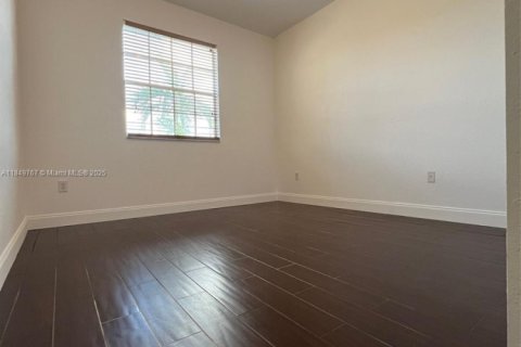 Adosado en venta en Miami, Florida, 3 dormitorios, 155.15 m2 № 1936661 - foto 23