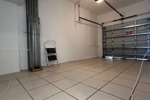 Adosado en venta en Miami, Florida, 3 dormitorios, 155.15 m2 № 1936661 - foto 12