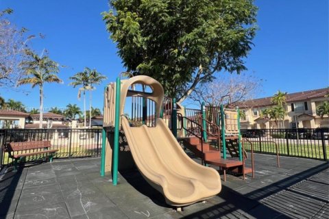 Adosado en venta en Miami, Florida, 3 dormitorios, 155.15 m2 № 1936661 - foto 29