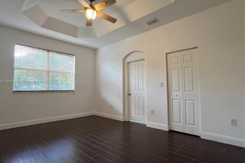 Adosado en venta en Miami, Florida, 3 dormitorios, 155.15 m2 № 1936661 - foto 16