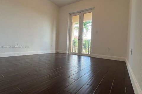 Adosado en venta en Miami, Florida, 3 dormitorios, 155.15 m2 № 1936661 - foto 20