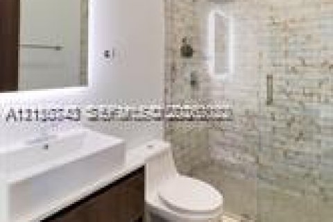 Villa ou maison à louer à Miami, Floride: 3 chambres, 204.38 m2 № 2426624 - photo 18