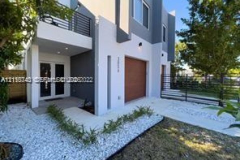 Villa ou maison à louer à Miami, Floride: 3 chambres, 204.38 m2 № 2426624 - photo 24