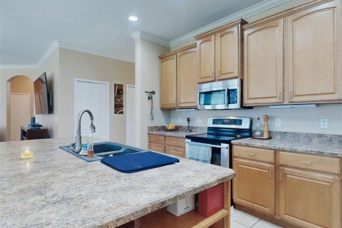 Villa ou maison à vendre à Deltona, Floride: 4 chambres, 211.45 m2 № 2148402 - photo 11