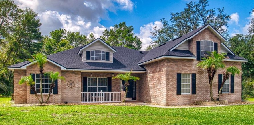 Villa ou maison à Deltona, Floride 4 chambres, 211.45 m2 № 2148402