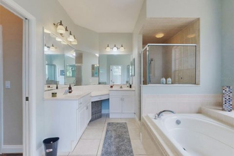 Villa ou maison à vendre à Deltona, Floride: 4 chambres, 211.45 m2 № 2148402 - photo 21