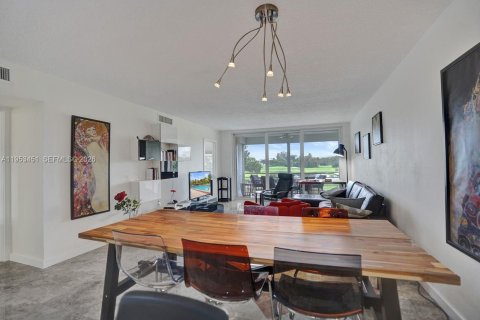 Copropriété à vendre à Pompano Beach, Floride: 2 chambres, 102.19 m2 № 2010599 - photo 6