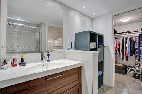 Copropriété à vendre à Pompano Beach, Floride: 2 chambres, 102.19 m2 № 2010599 - photo 24