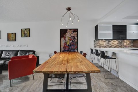 Copropriété à vendre à Pompano Beach, Floride: 2 chambres, 102.19 m2 № 2010599 - photo 10