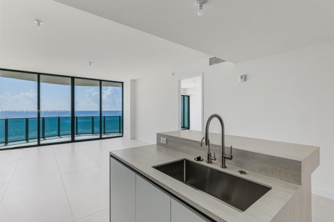 Condo in Pompano Beach, Florida, 2 bedrooms  № 1856945 - photo 28
