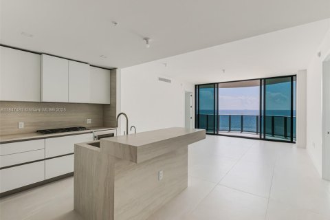 Condo in Pompano Beach, Florida, 2 bedrooms  № 1856945 - photo 19