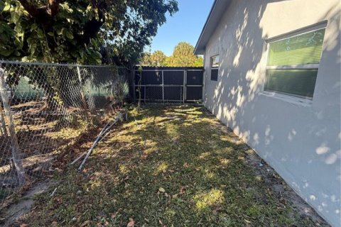 Immobilier commercial à vendre à Deerfield Beach, Floride: 159.79 m2 № 2025921 - photo 2