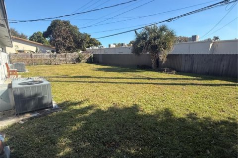 Immobilier commercial à vendre à Deerfield Beach, Floride: 159.79 m2 № 2025921 - photo 3