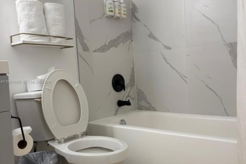 Copropriété à vendre à Sunny Isles Beach, Floride: 33.44 m2 № 2026603 - photo 2