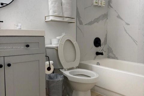 Copropriété à vendre à Sunny Isles Beach, Floride: 33.44 m2 № 2026603 - photo 3