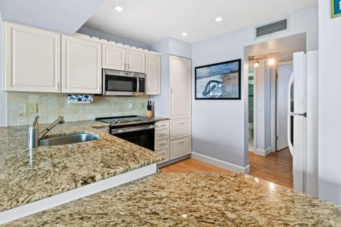 Condo in Jupiter, Florida, 2 bedrooms № 2246450 - photo 17