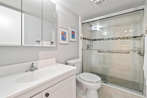Condo in Jupiter, Florida, 2 bedrooms № 2246450 - photo 25