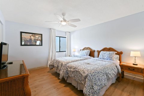 Condo in Jupiter, Florida, 2 bedrooms № 2246450 - photo 23