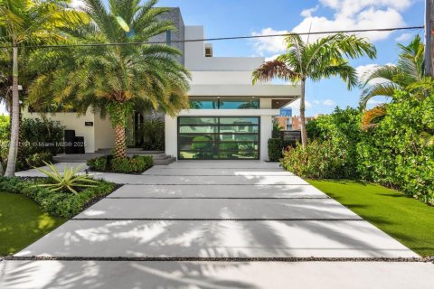 Villa ou maison à vendre à Fort Lauderdale, Floride: 4 chambres, 403.29 m2 № 1943861 - photo 6