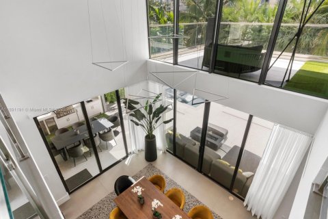 Villa ou maison à vendre à Fort Lauderdale, Floride: 4 chambres, 403.29 m2 № 1943861 - photo 20