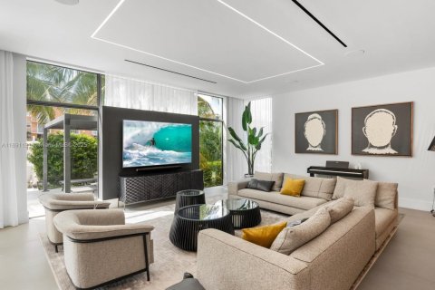 Villa ou maison à vendre à Fort Lauderdale, Floride: 4 chambres, 403.29 m2 № 1943861 - photo 16