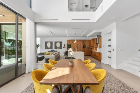 Villa ou maison à vendre à Fort Lauderdale, Floride: 4 chambres, 403.29 m2 № 1943861 - photo 11