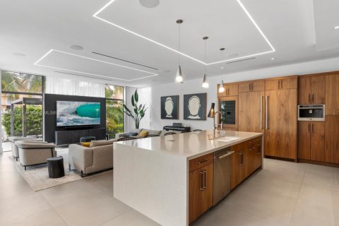 Villa ou maison à vendre à Fort Lauderdale, Floride: 4 chambres, 403.29 m2 № 1943861 - photo 15
