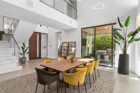 Villa ou maison à vendre à Fort Lauderdale, Floride: 4 chambres, 403.29 m2 № 1943861 - photo 9