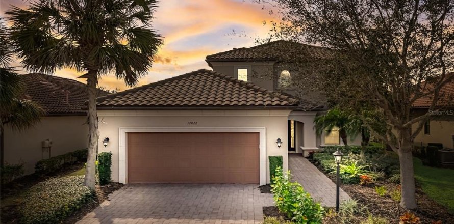 Villa ou maison à Bradenton, Floride 4 chambres, 312.8 m2 № 1719644