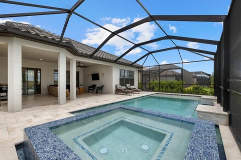 House in Bradenton, Florida 4 bedrooms, 230.3 sq.m. № 1884889 - photo 4