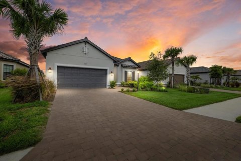 House in Bradenton, Florida 4 bedrooms, 230.3 sq.m. № 1884889 - photo 1