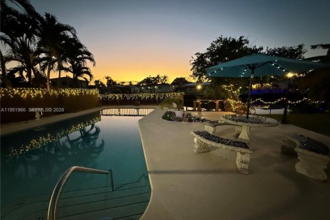 Villa ou maison à vendre à Pompano Beach, Floride: 3 chambres, 183.2 m2 № 2032003 - photo 11