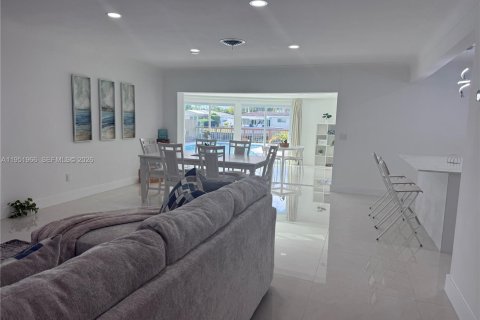 Villa ou maison à vendre à Pompano Beach, Floride: 3 chambres, 183.2 m2 № 2032003 - photo 17