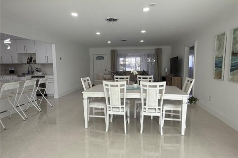 Villa ou maison à vendre à Pompano Beach, Floride: 3 chambres, 183.2 m2 № 2032003 - photo 21