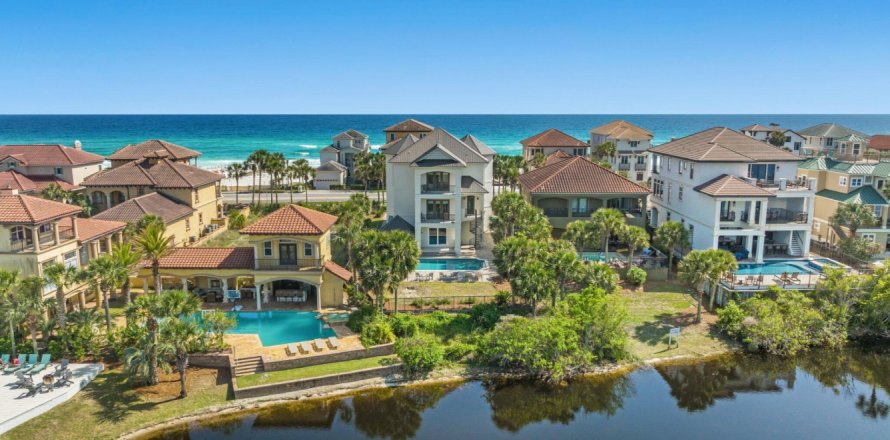 Casa en Destin, Florida 9 dormitorios, 558.16 m2 № 560021